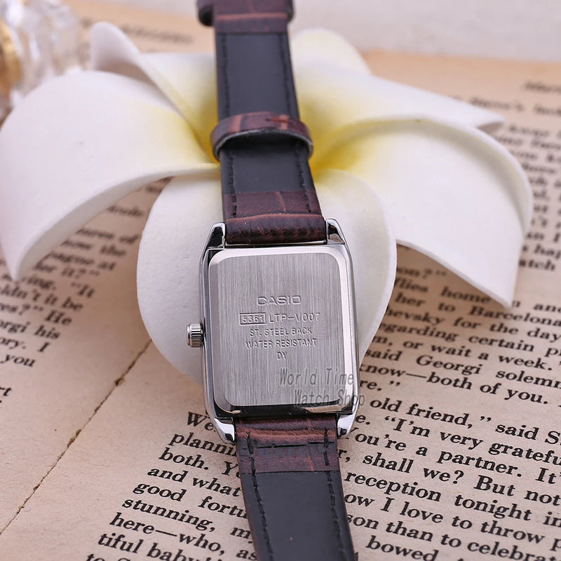 CASIO - Unisex, pulseira a Couro e Movimento a Quartzo.